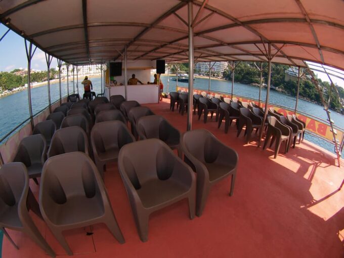 Party Boat: Bay Tour and Snorkeling - Guided Tour and Swimming