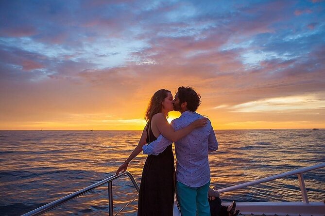Party Boat! Catamaran by the Arch. Open Bar & Snacks Included - Catamaran Tour Inclusions