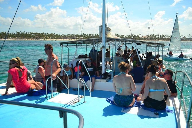 Party Boat in Catamaran With Open Bar + Snorkeling - Inclusions and Amenities