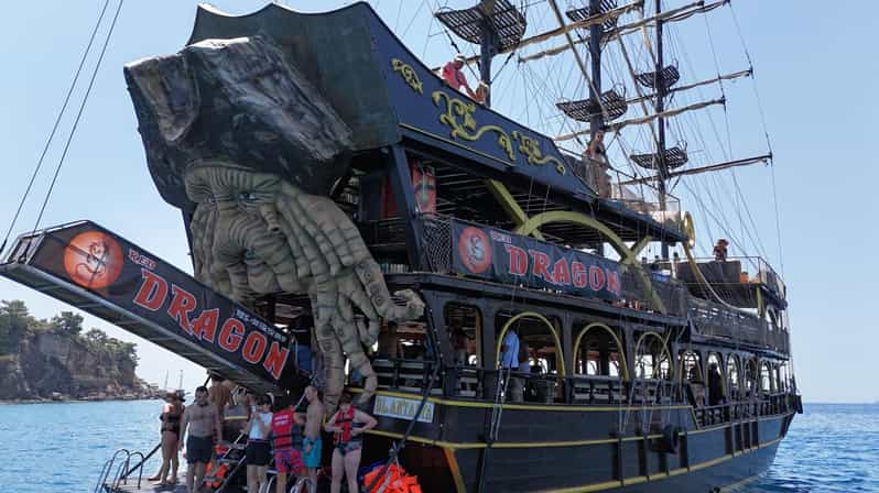 Party Boat Pirate Boat Foam Party - Inclusions
