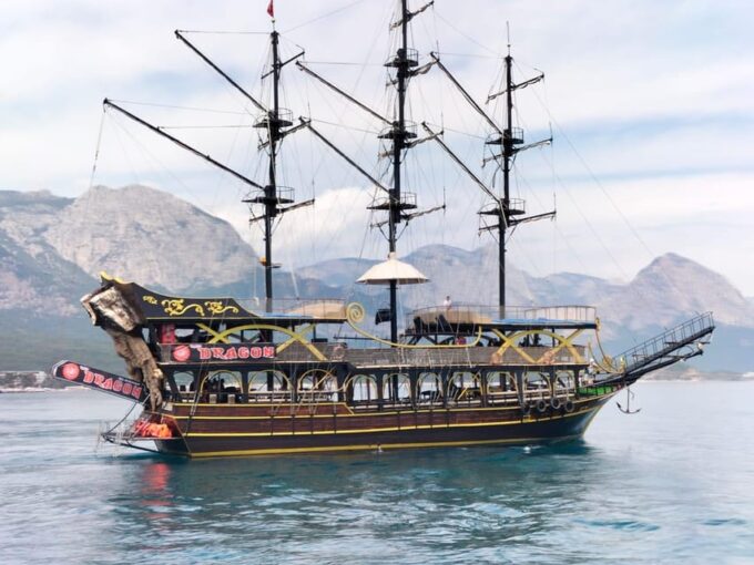Party Boat Pirate Boat Foam Party - What to Expect