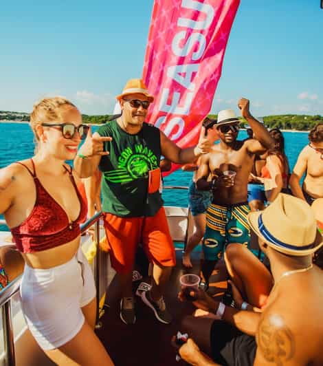 PARTY BOAT WITH OPEN BAR CATAMARAN CRUISE PUNTA CANA - Inclusions and Amenities