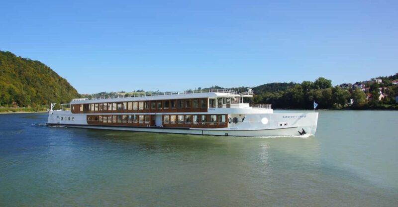 Passau: BAREFOOT Lock Tour - Good To Know