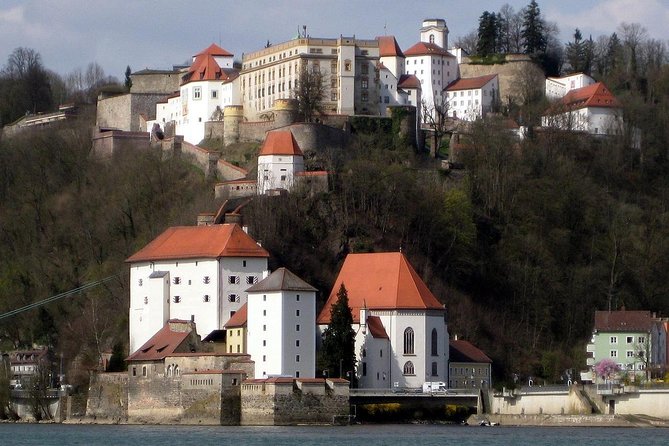 Passau - Castle Tour With Viewpoint Linde Battery & St George's Chapel - Highlights of the Itinerary