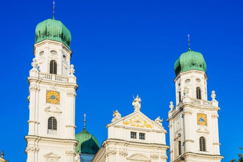 Passau: City Highlights Guided Walking Tour - History Unveiled at St. Stephens Cathedral