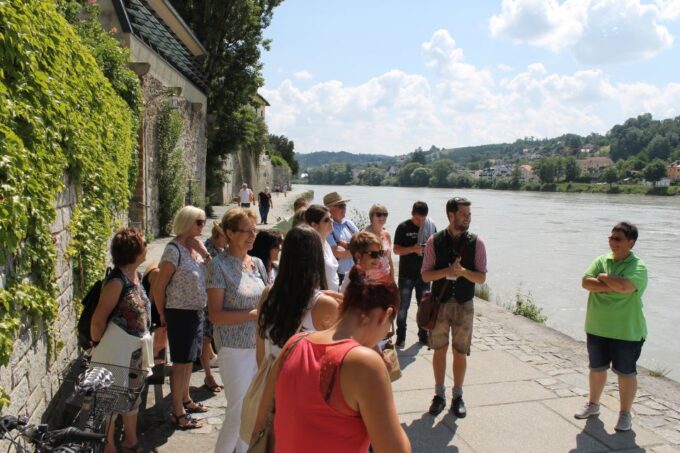 Passau: City Highlights Guided Walking Tour - Guided Walking Tour Inclusions