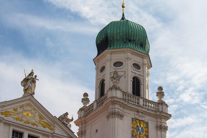 Passau - Classic Guided Tour - Exploring Historic Buildings