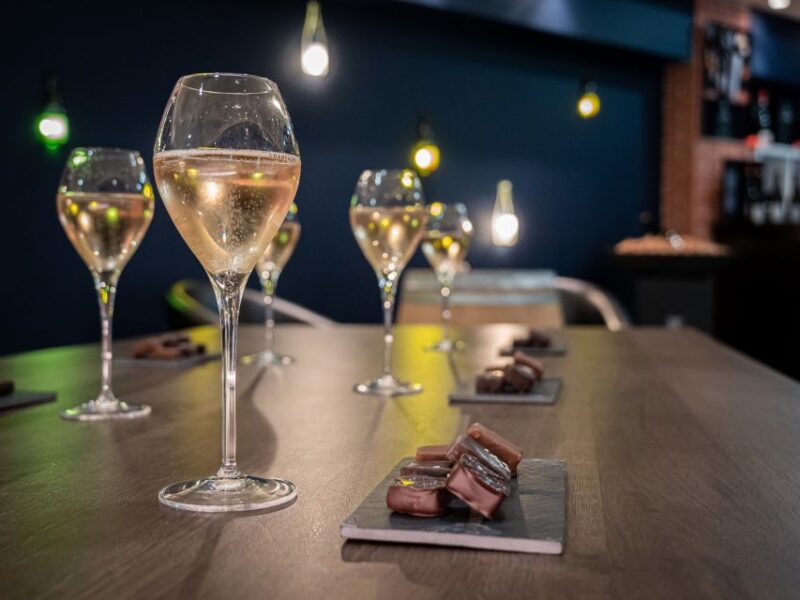 Passy-Grigny: Chocolate and Champagne Tasting Tour - Key Points