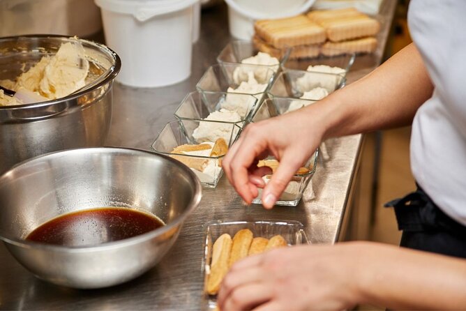 Pasta and Tiramisu Cooking Class in Rome, Piazza Navona - Refund and Cancellation Policy