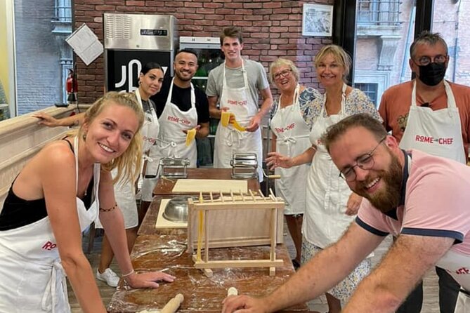 Pasta and Tiramisu Original Cooking Class - Carbonara and Cacio E Pepe