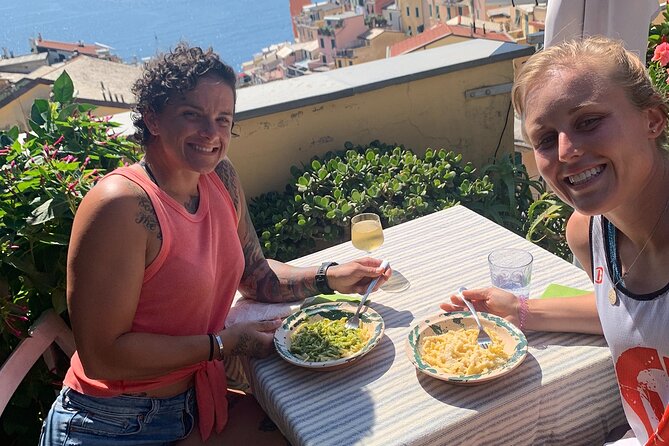 Pasta, Pesto, and Tiramisu - Class in Riomaggiore, Cinque Terre - Dining and Enjoying the Meal