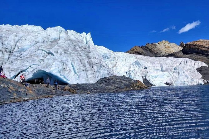 Pastoruri Glacier - Traditional Towns Along the Route