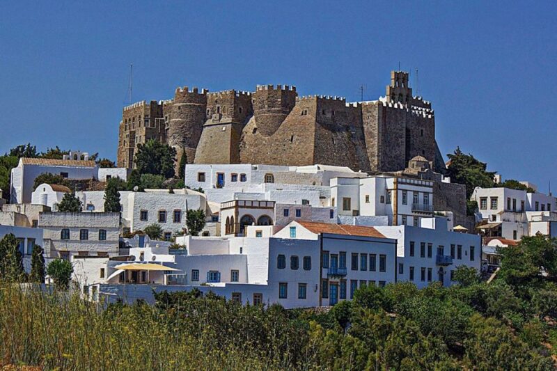 Patmos: Private Tour of Old Patmos, Windmills & Beaches - Chora and Windmills