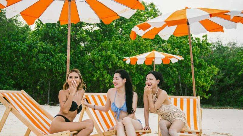 Pattaya: 3 Islands Yacht Sunset Party with Live DJ & Buffet - Food and Drinks