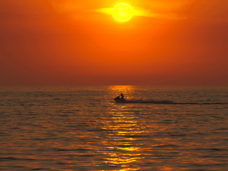 Pattaya Beach: Jet Ski Adventure - Navigating Pattayas Coves