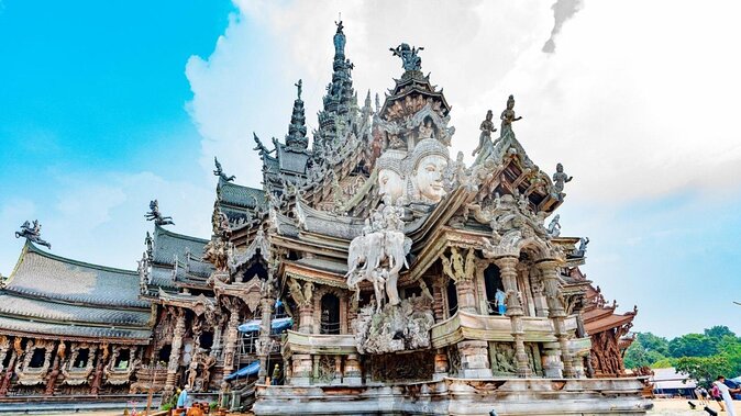 Pattaya City, The Sanctuary Of Truth, & Gems Gallery Shopping Tour - Good To Know