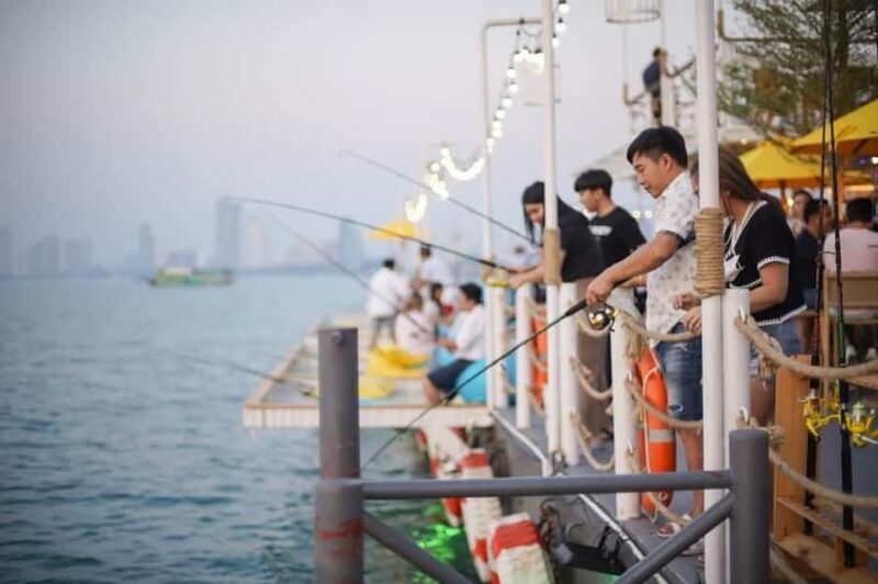 Pattaya: Floating Cafe & Optional Squid Fishing - Who Should Consider This Tour?