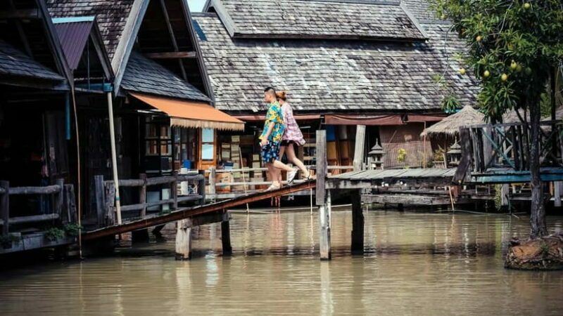 Pattaya: Floating Market Tour with Hotel Transfer & Guide - A Closer Look at the Floating Market Tour