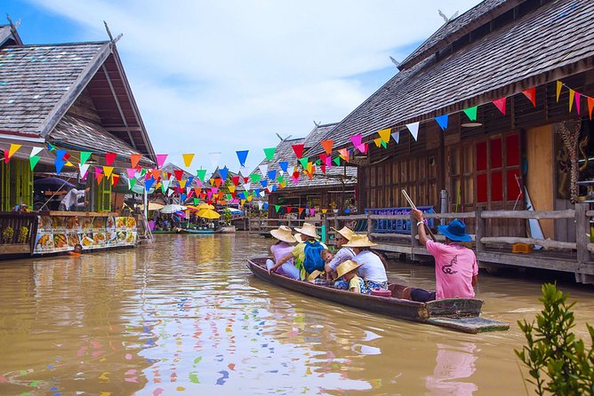 Pattaya Floating Market With Free Pattaya Landmarks Tour - Accessibility and Safety