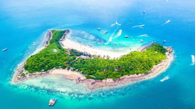 Pattaya: Private Speedboat to Coral Islands Cruise - Boat and Capacity Details