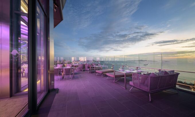 Pattaya: Sola Luna Rooftop at Grande Centre Point Space - Highlights of the Experience