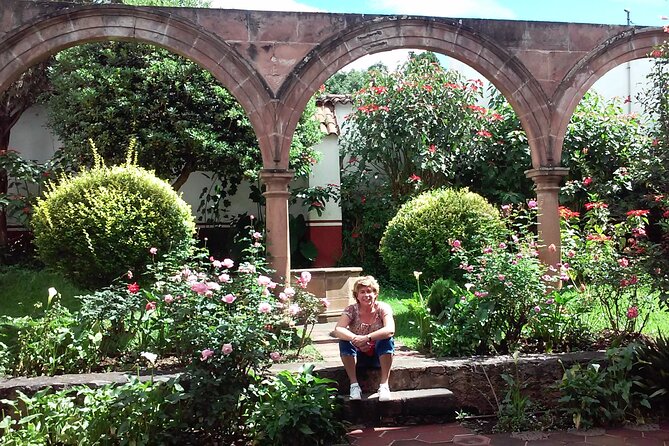 Patzcuaro & Janitzio Tour - Guide and Language Offerings