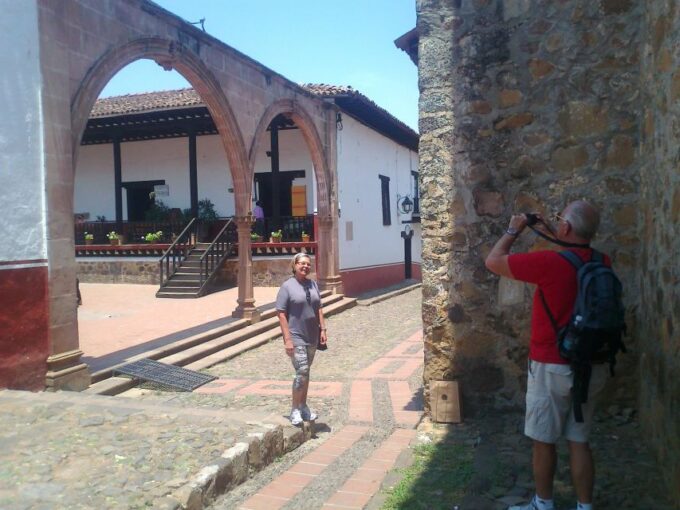 Pátzcuaro - Janitzio Tour to Watch the Butterfly Nets - Exploring the Historical City of Pátzcuaro