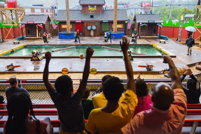 Paula Deens Lumberjack Feud Supper Show - Onsite Adventure Park