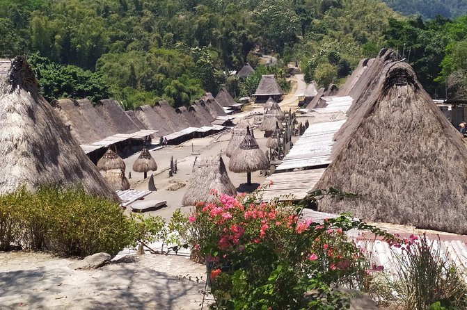 Pauls Flores Tour Labuan Bajo to Ende Flores Land Tour Inland by Car 6 Days - Riung 17 Island Marine Park