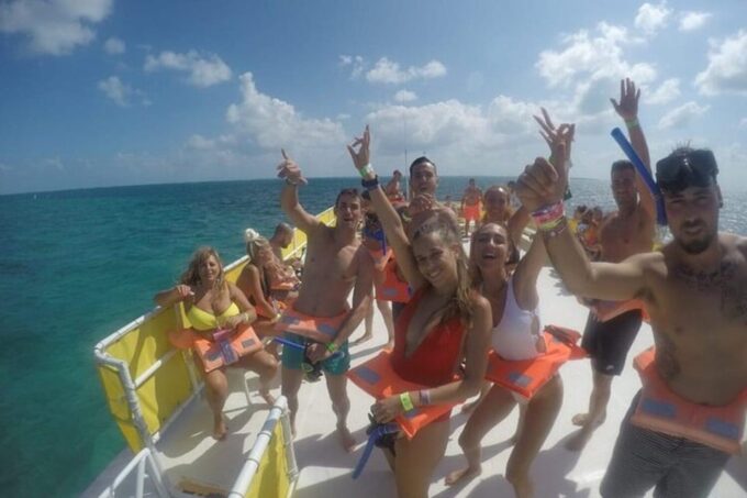 Pdc: Isla Mujeres Catamaran Tour With Snorkeling - Transportation Details