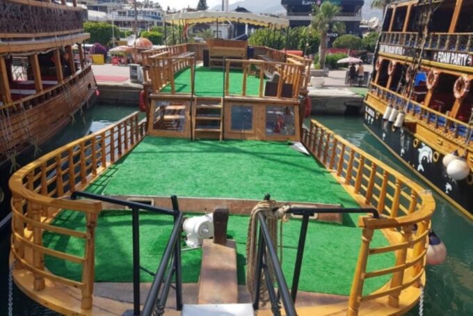 Peaceful Bliss: Alanyas Quiet Relax Boat - Pricing and Availability