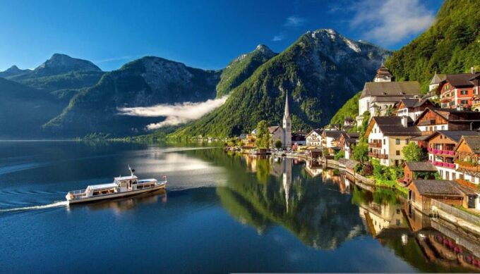 Peaceful Family Walking Tour in Hallstatt - Tour Highlights