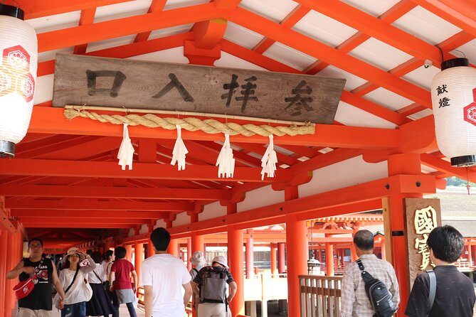 Peaceful Hiroshima & Miyajima UNESCO 1 Day Bus Tour - Experiencing the Local Cuisine