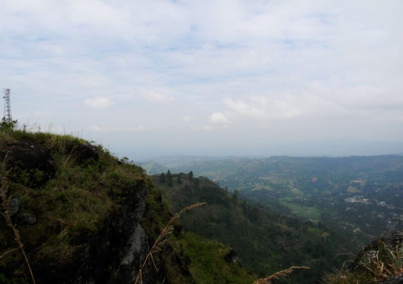 Peacock Hill Trek - Scenic Highlights