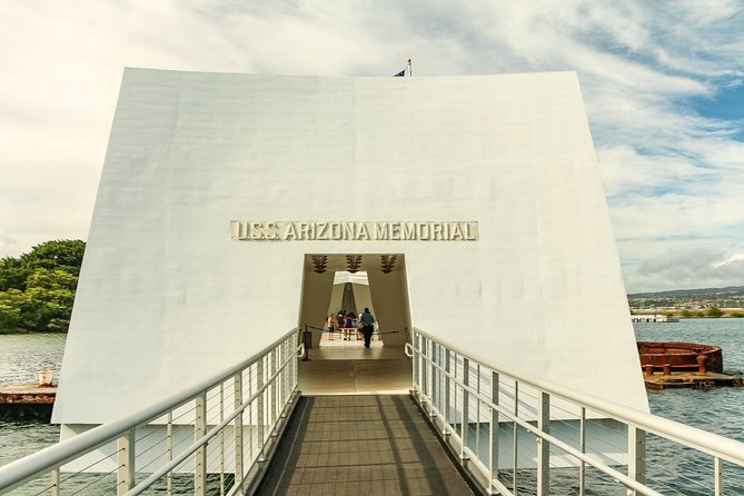 Pearl Harbor: Arizona & Missouri Battleship Tour From Maui, Big Island & Kauai - Exploring Pearl Harbor