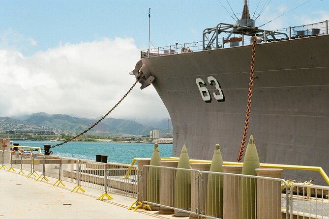 Pearl Harbor Battleship Missouri Memorial and USS Arizona - Exploring Pearl Harbors Historical Significance