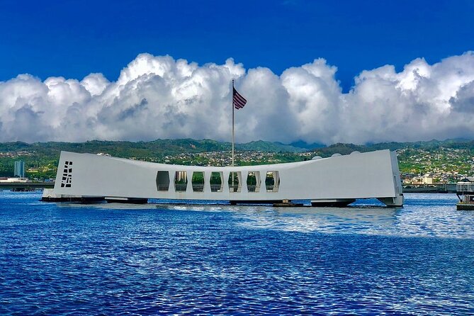 Pearl Harbor (USS Arizona Ticket Included) & BattleShip Missouri - Visitor Center Amenities