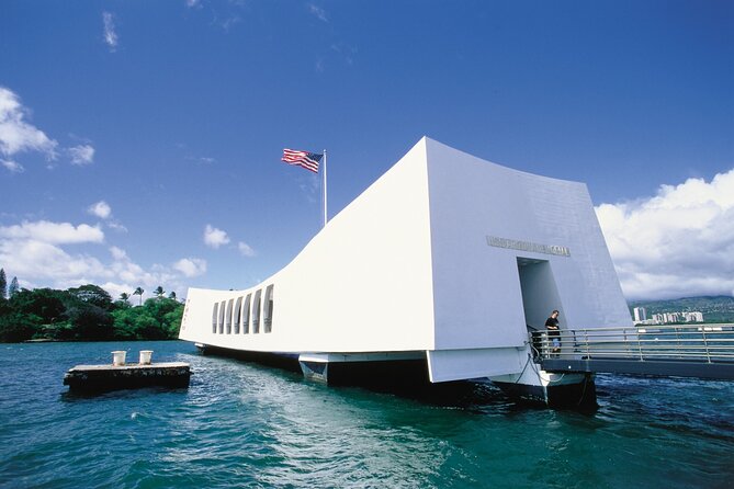 Pearl Harbor USS Arizona Tour With Punchbowl Cemetery & Downtown - Key Points