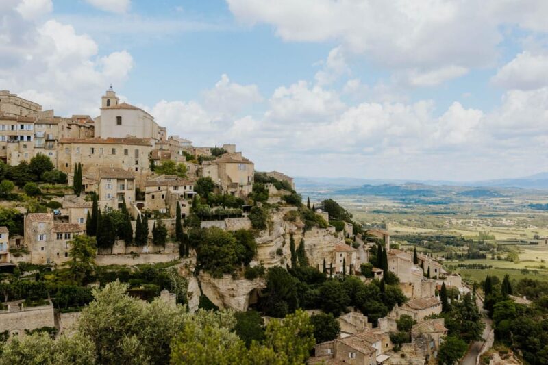 Pearls of Luberon: Gordes, Rousillon & Senanque Private Trip - Exploring Gordes