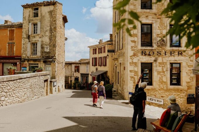 Pearls of Luberon: Gordes, Rousillon & Senanque Private Trip - Frequently Asked Questions