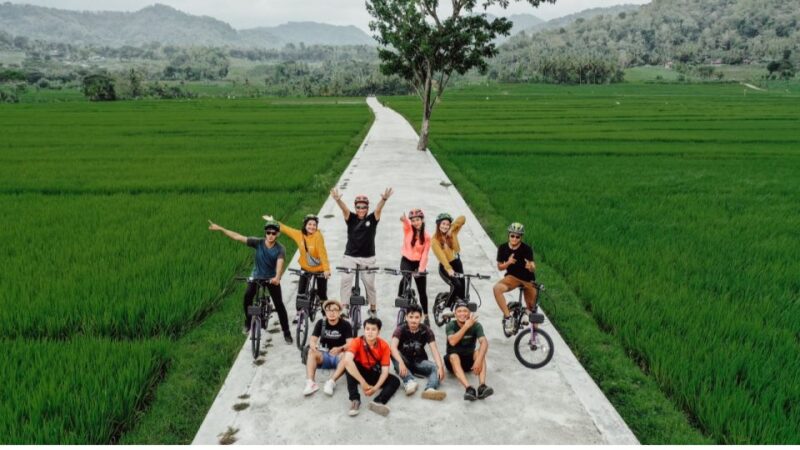 Pedal Bike Through Rice Terraces, Forests and Lawang Caves - Authentic Lombok Cuisine and Drinks