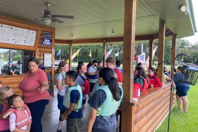 Pedalboat Rental at the Lake Stella in Crescent City - Rental Details and Pricing