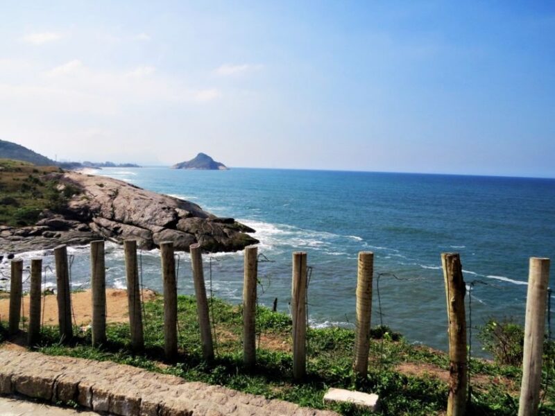Pedra Do Telégrafo Hike and Beach Full-Day Tour - Transportation and Guide Included