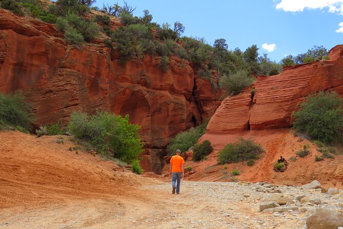 Peekaboo Slot Canyon 4WD Tour - Duration and Stops