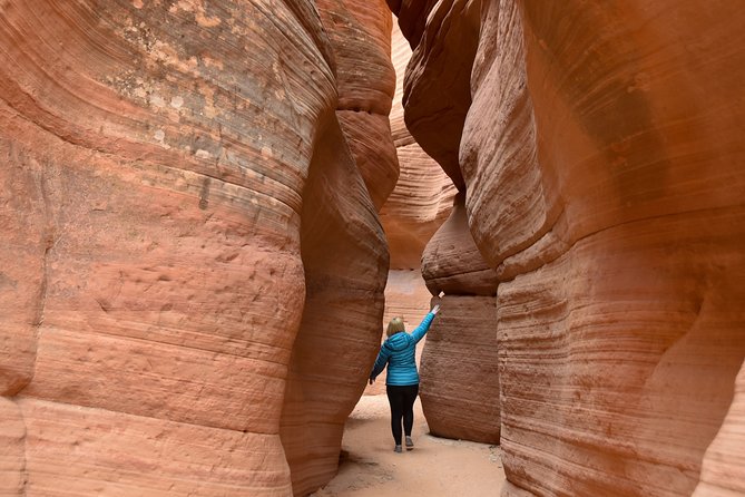 Peekaboo Slot Canyon 4WD Tour - Tour Highlights