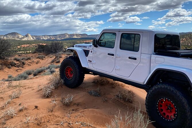Peekaboo Slot Canyon Jeep Tour - Jeep Ride Through Scenic Landscapes