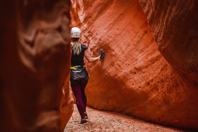 Peekaboo Slot Canyon Jeep Tour - Booking Information