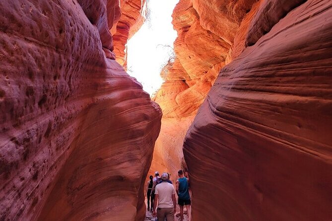 Peekaboo Slot Canyon Tour UTV and Hiking Adventure (Private) - Accessibility Considerations