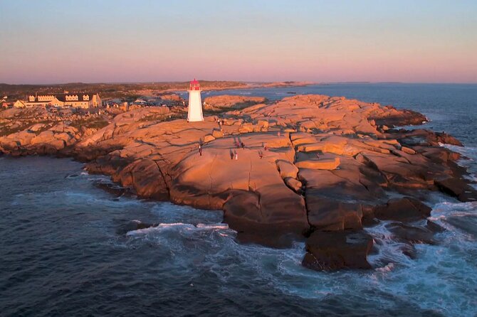 Peggys Cove and Lunenburg Tour (Small Group) - Passenger Capacity and Accessibility