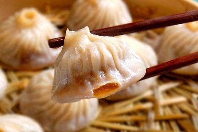 Peking Duck Dining Experience With Amazing Shanghai Night Lights - Nighttime Tour of Shanghai